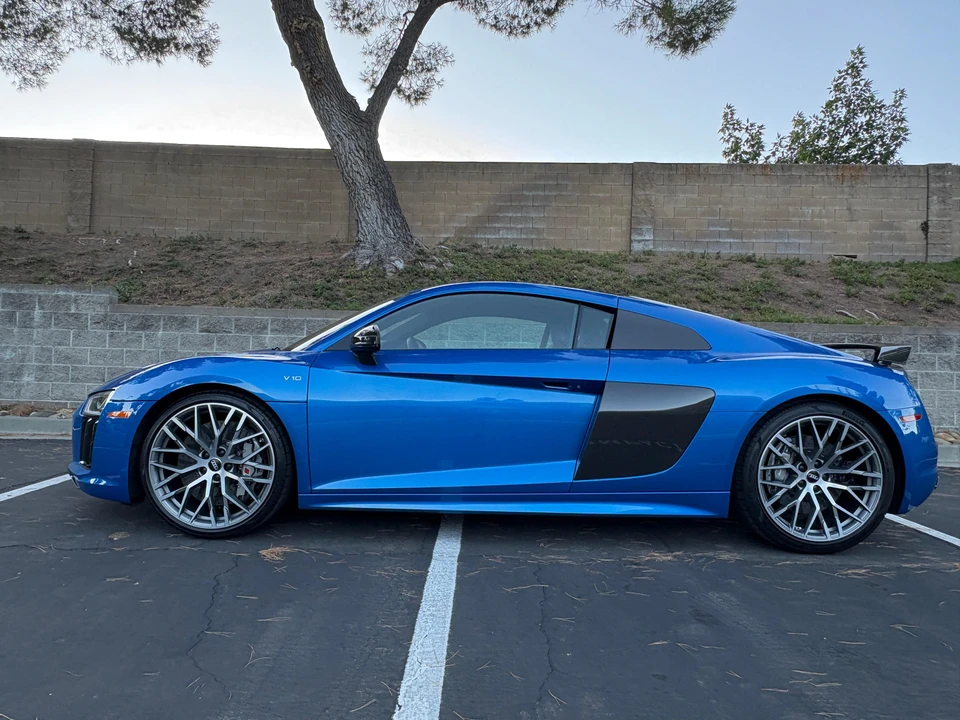 2017 Audi 4S R8 - Image 16 of 31