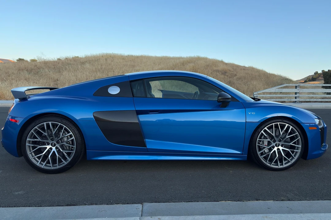 2017 Audi 4S R8 - Image 3 of 31