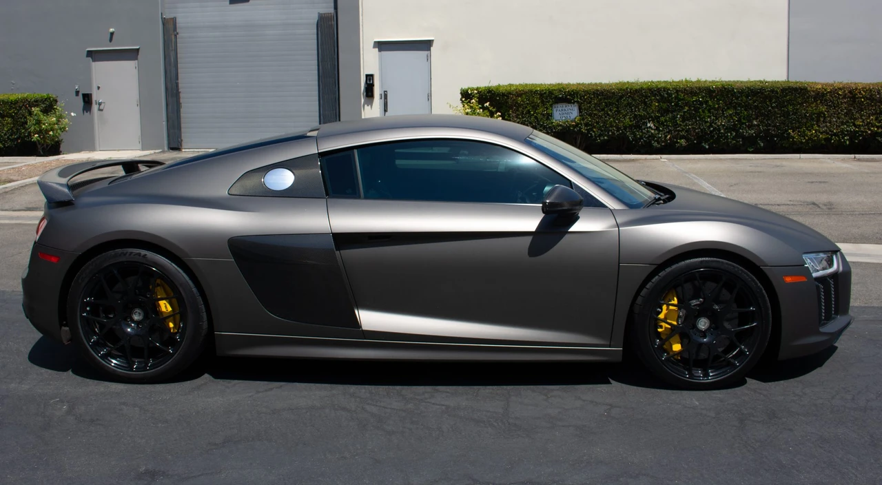 2017 Audi 4S R8 - Image 8 of 31
