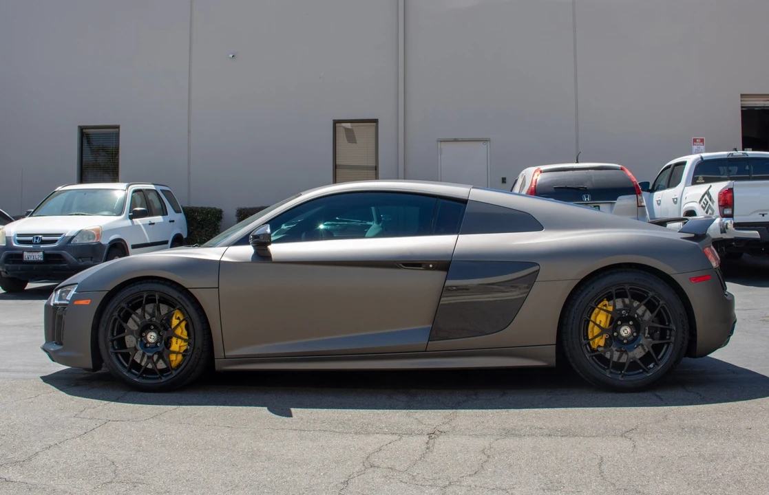 2017 Audi 4S R8 - Image 2 of 31