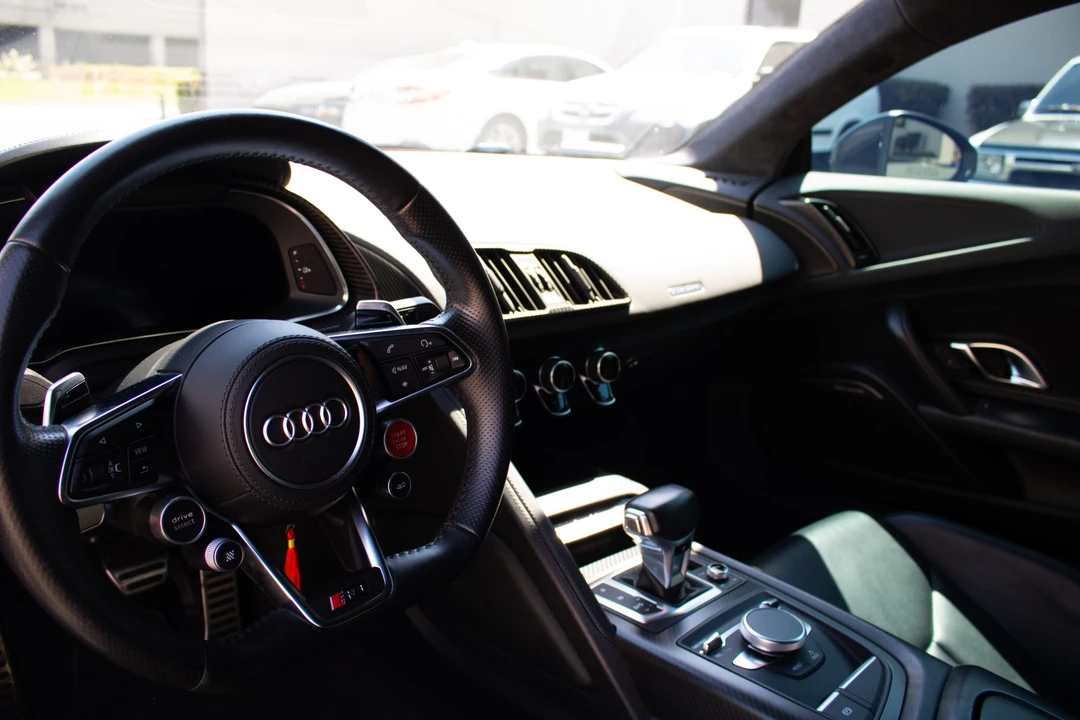 2017 Audi 4S R8 - Image 23 of 31
