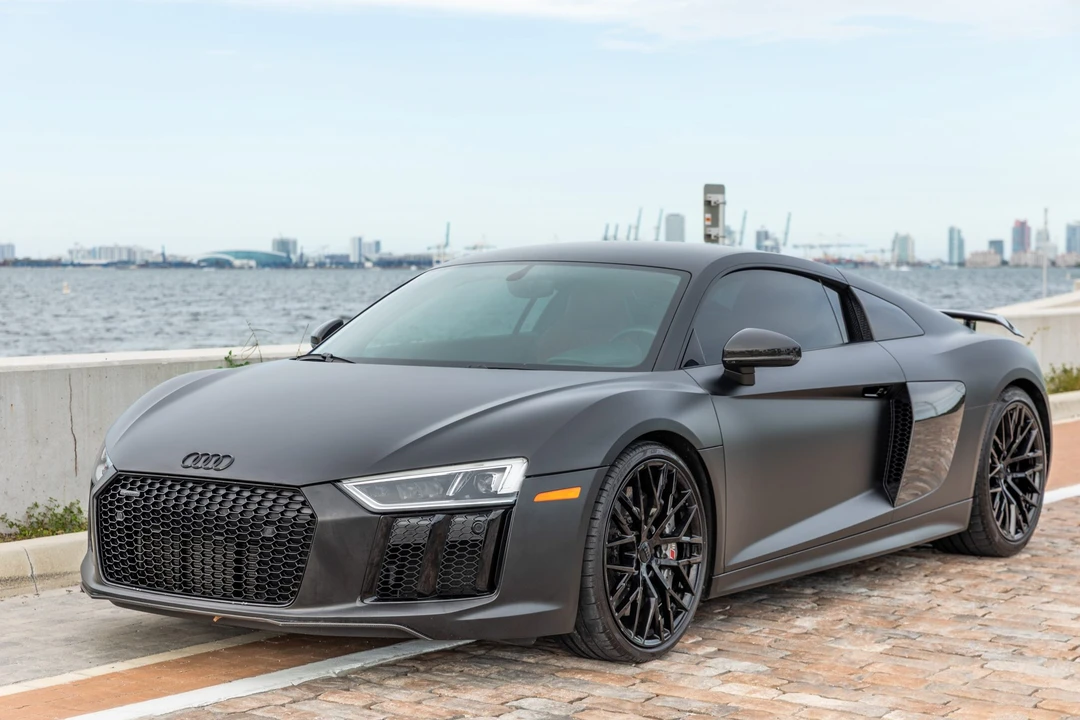 2017 Audi 4S R8 - Image 8 of 31