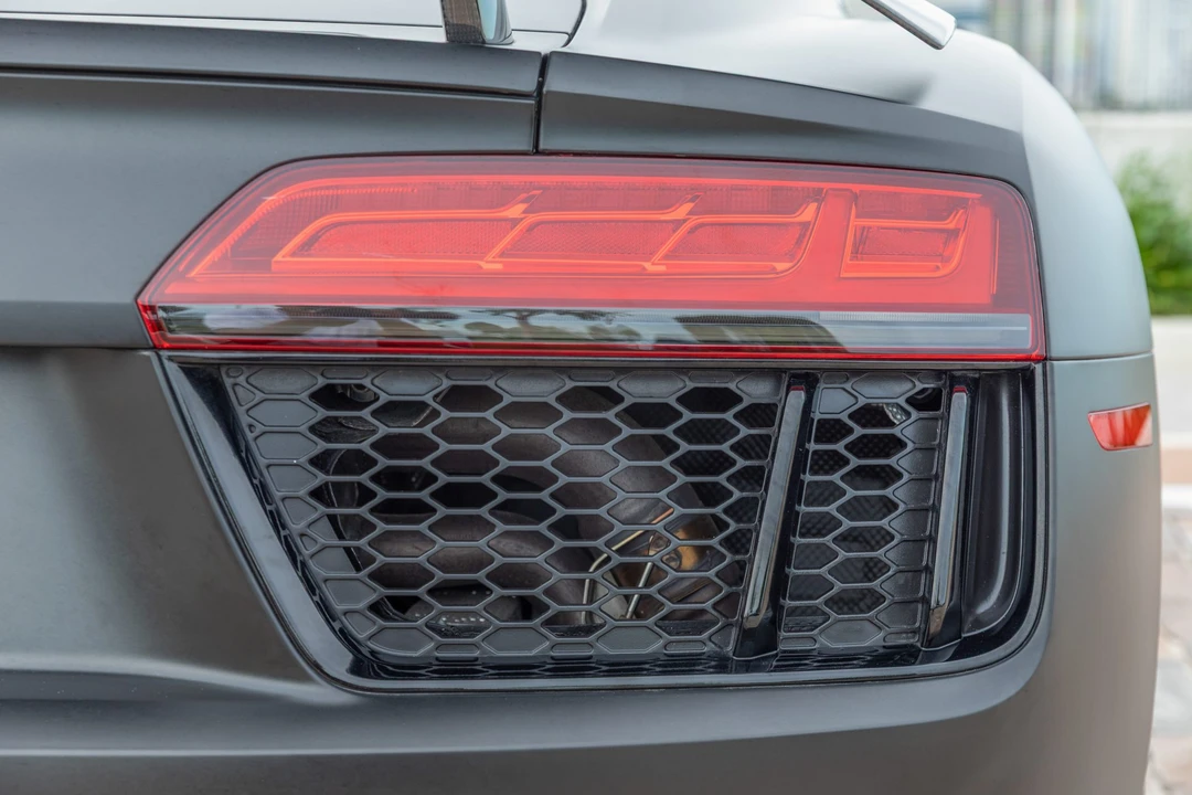2017 Audi 4S R8 - Image 20 of 31