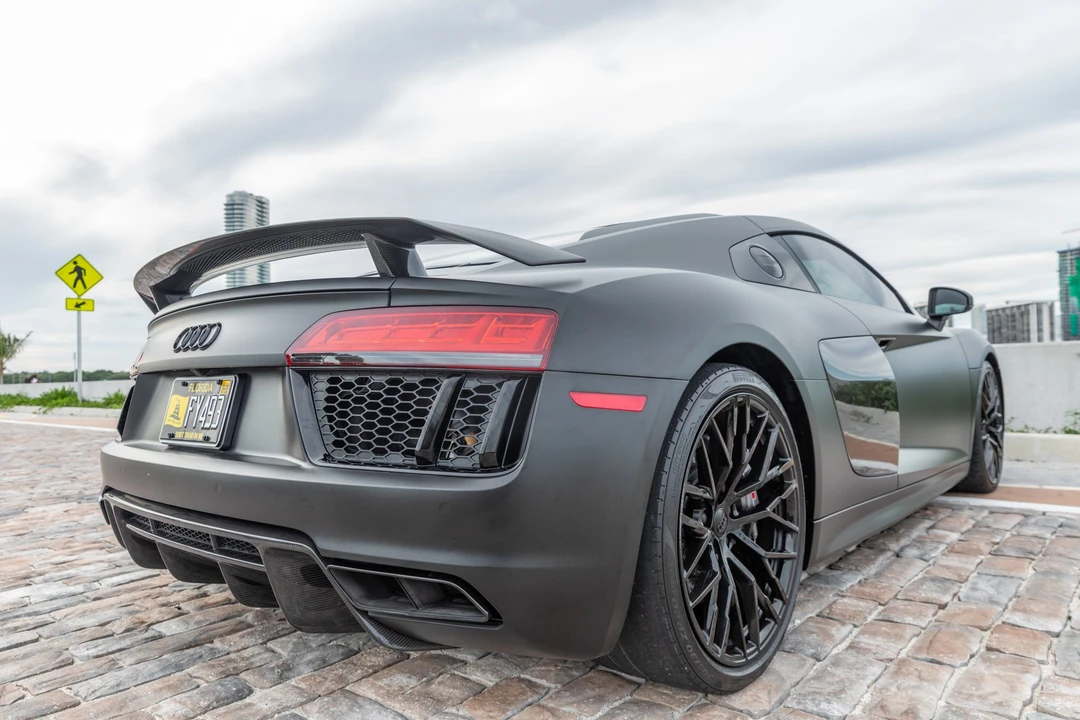 2017 Audi 4S R8 - Image 10 of 31