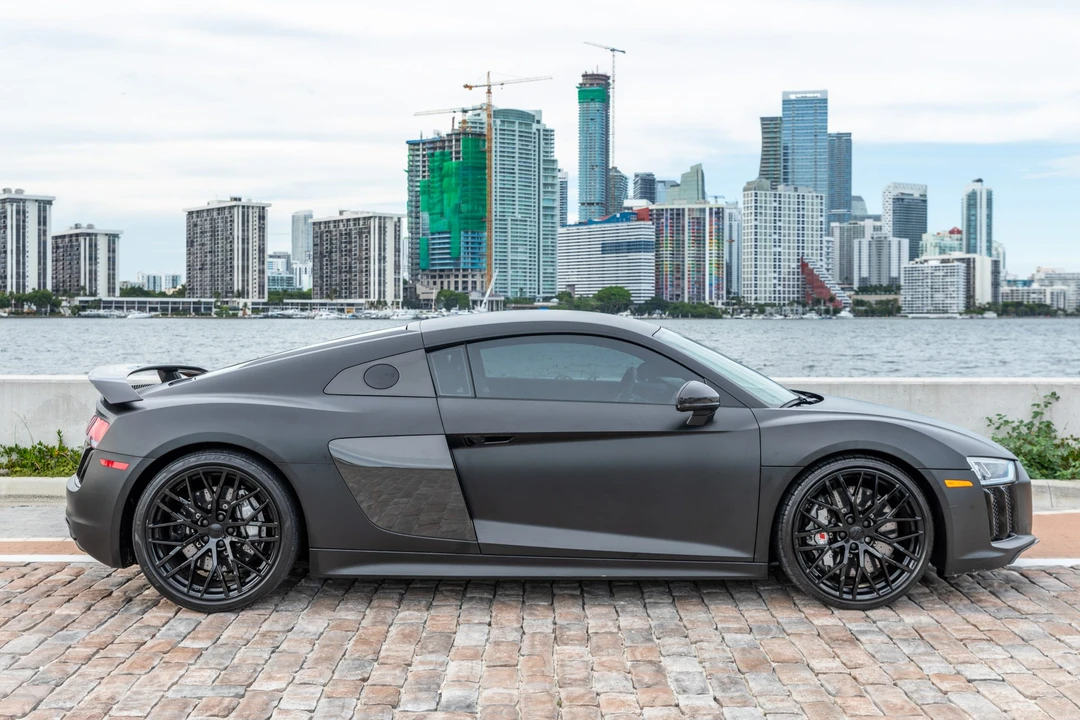 2017 Audi 4S R8 - Image 3 of 31