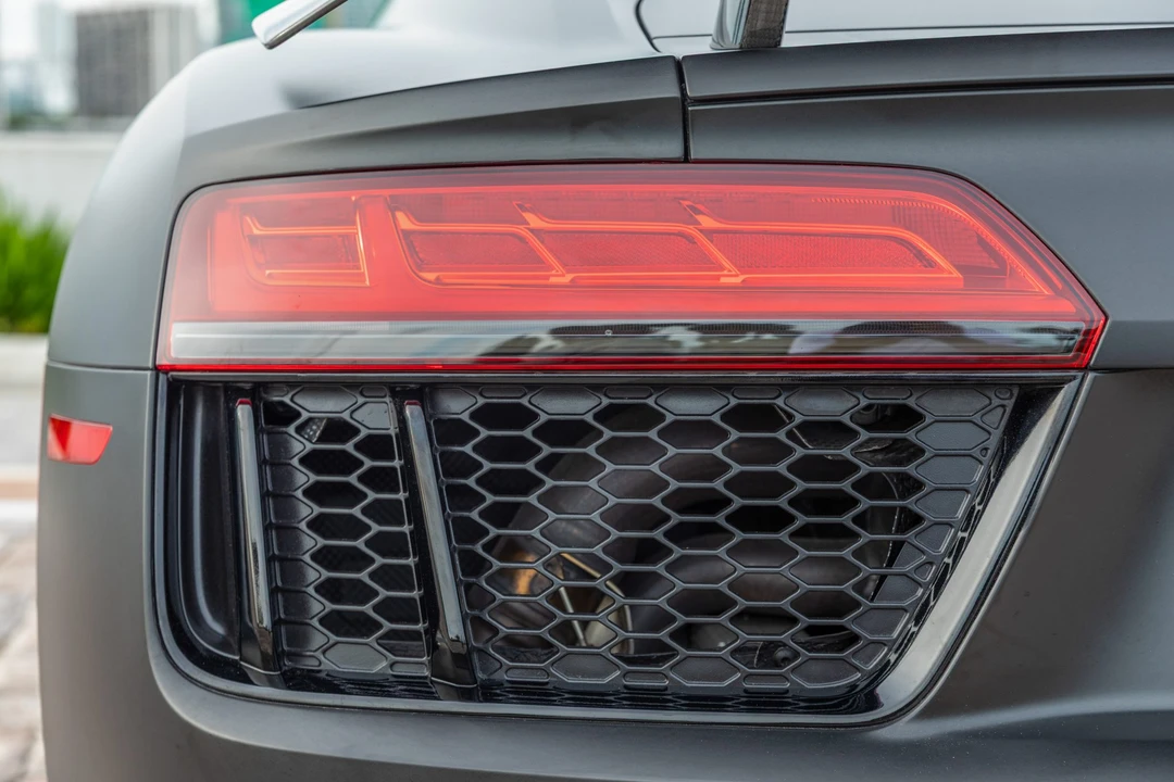 2017 Audi 4S R8 - Image 19 of 31