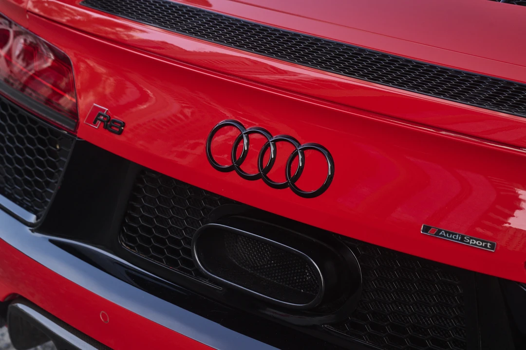 2017 Audi 4S R8 - Image 16 of 31