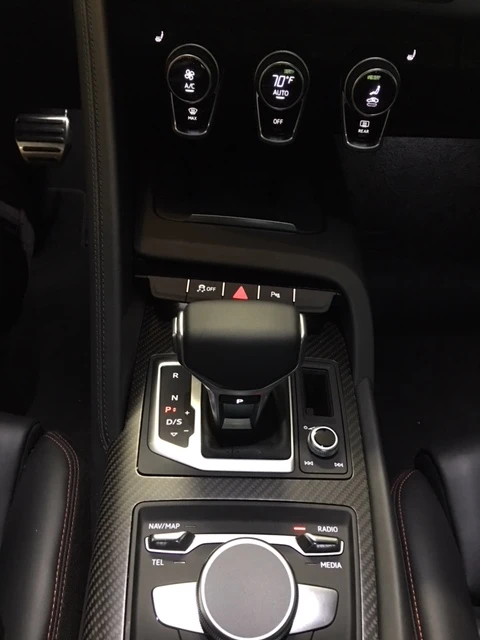 2017 Audi 4S R8 - Image 9 of 10