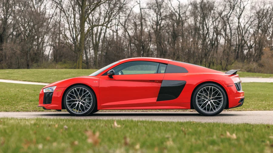 2017 Audi 4S R8 - Image 2 of 31