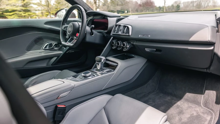2017 Audi 4S R8 - Image 30 of 31