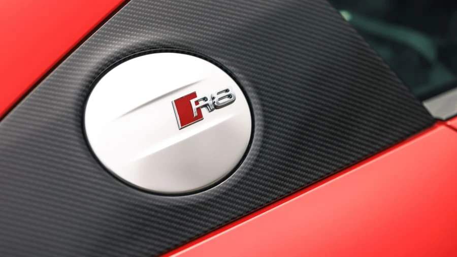 2017 Audi 4S R8 - Image 13 of 31
