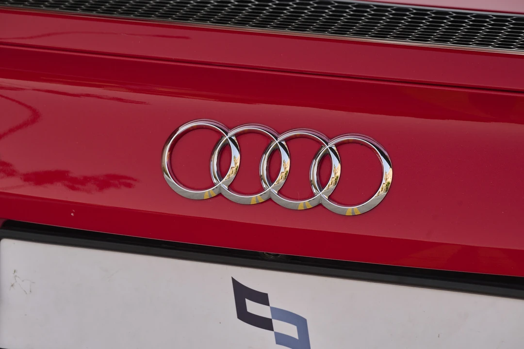 2017 Audi 4S R8 - Image 16 of 31