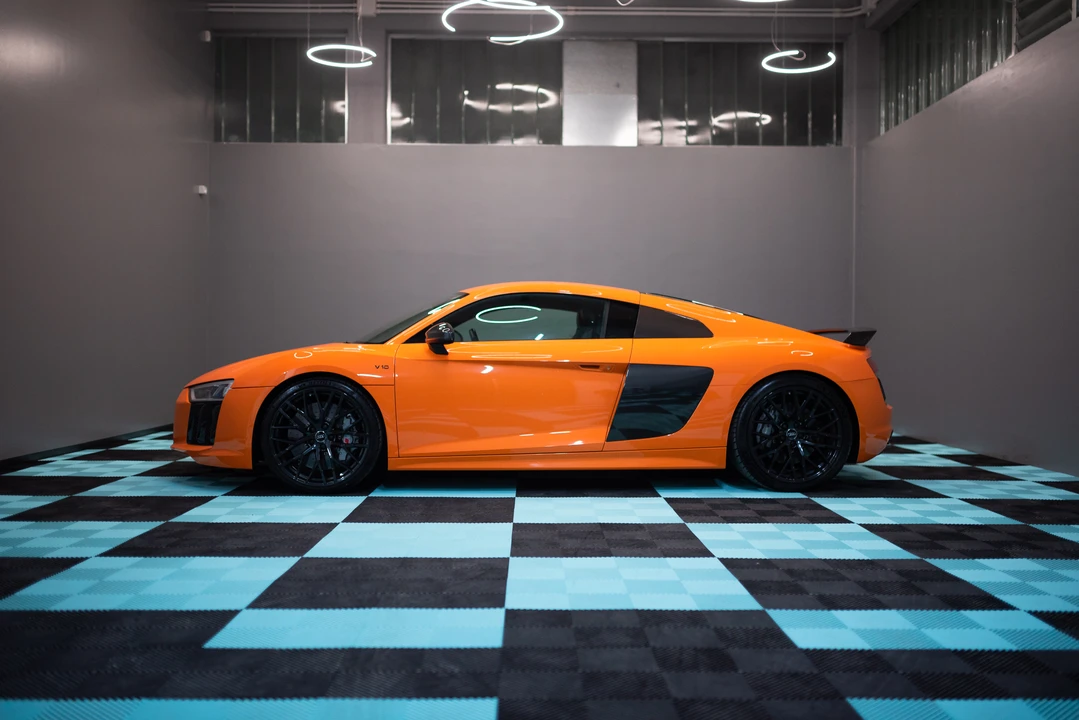 2017 Audi 4S R8 - Image 4 of 31
