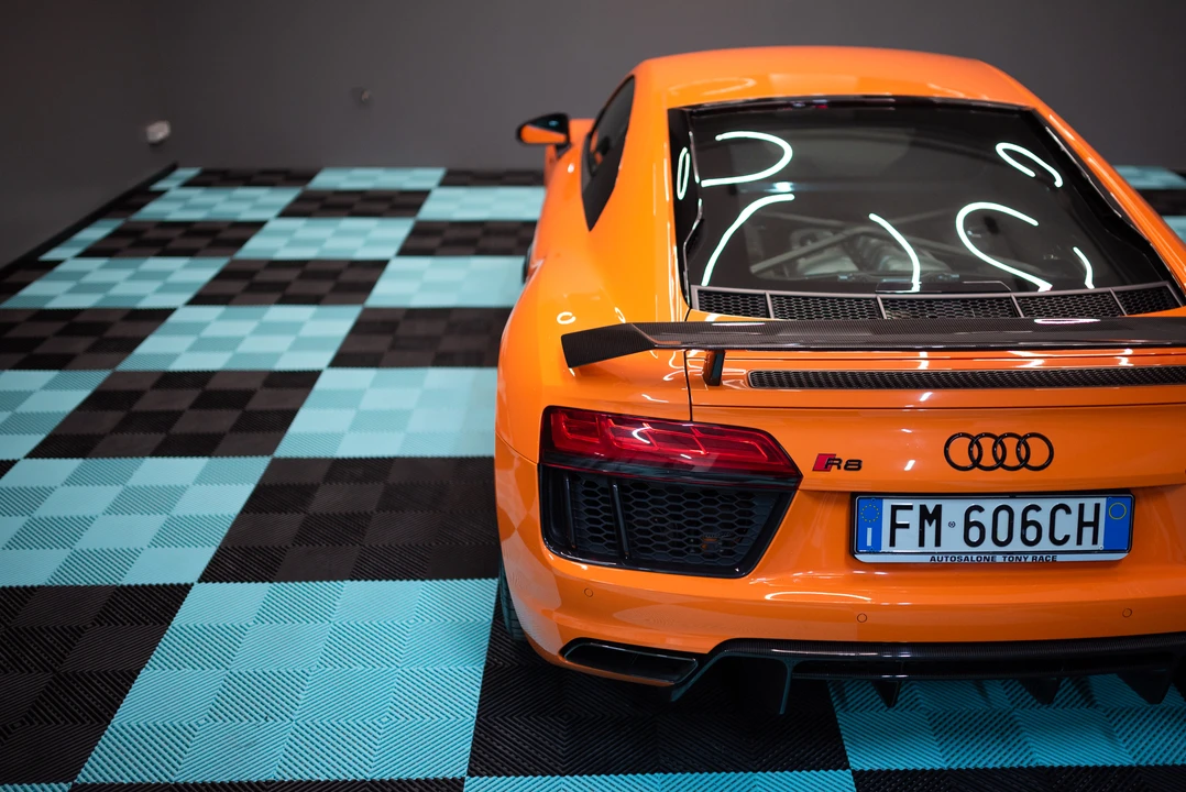 2017 Audi 4S R8 - Image 13 of 31