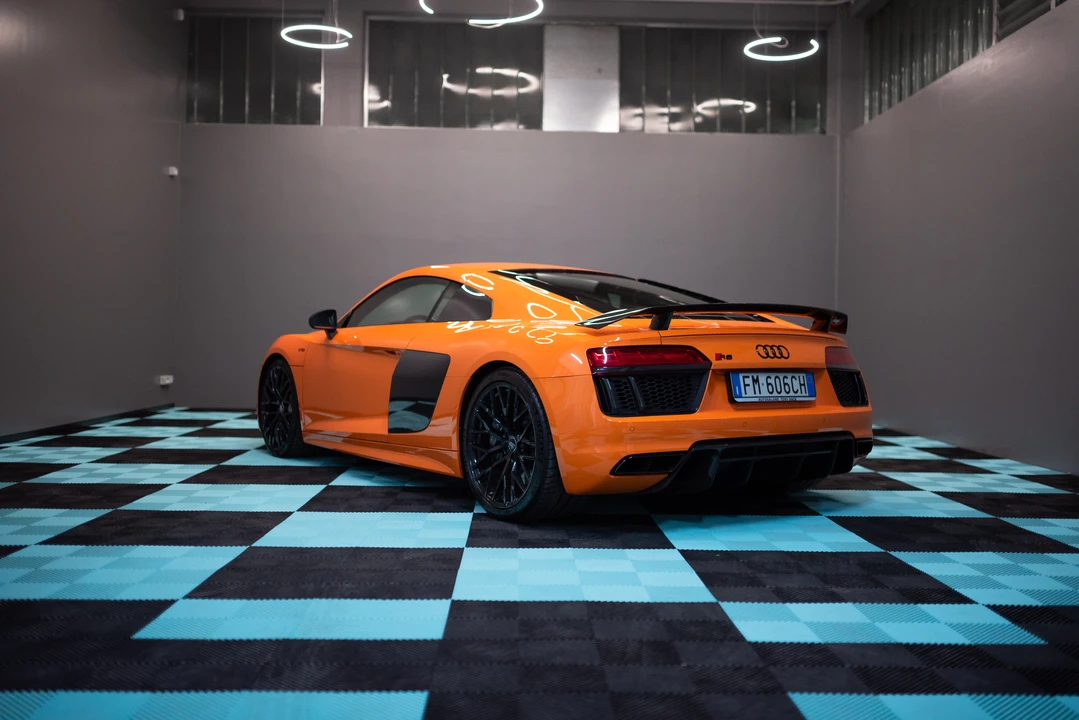 2017 Audi 4S R8 - Image 5 of 31