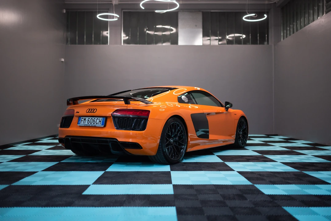 2017 Audi 4S R8 - Image 7 of 31
