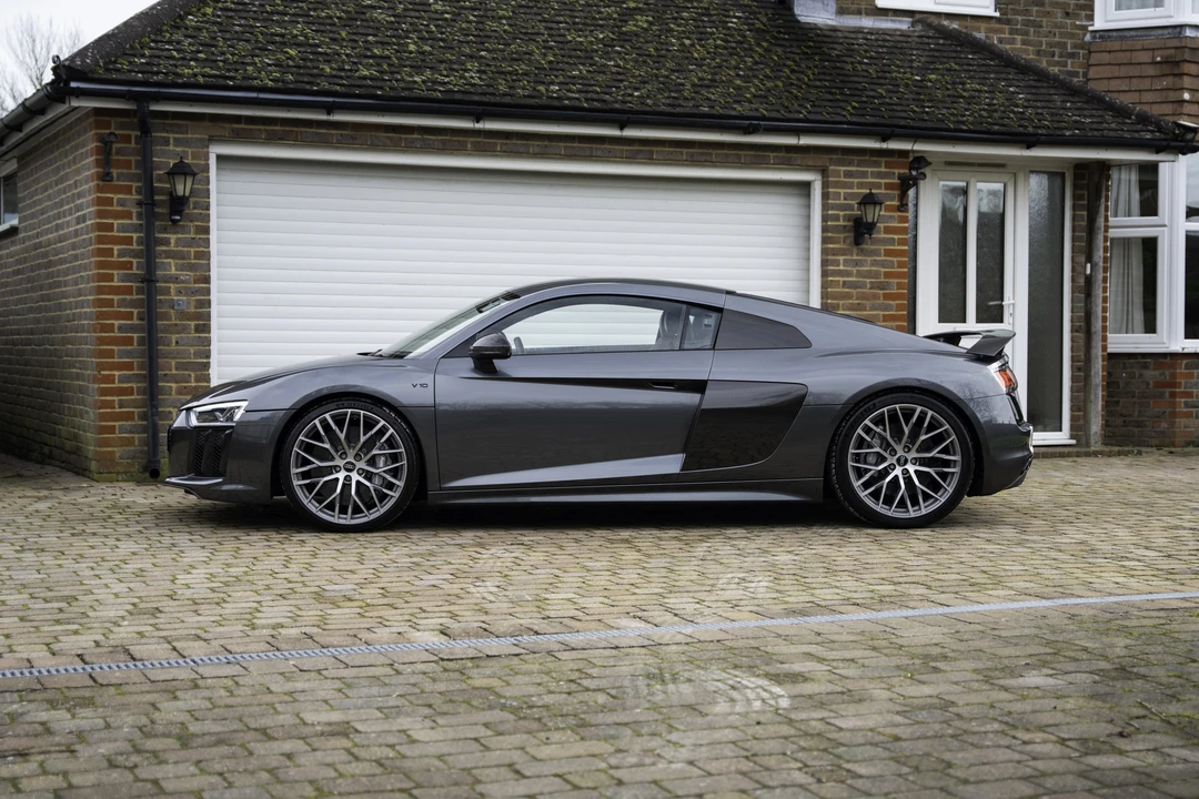 2017 Audi 4S R8 - Image 8 of 31