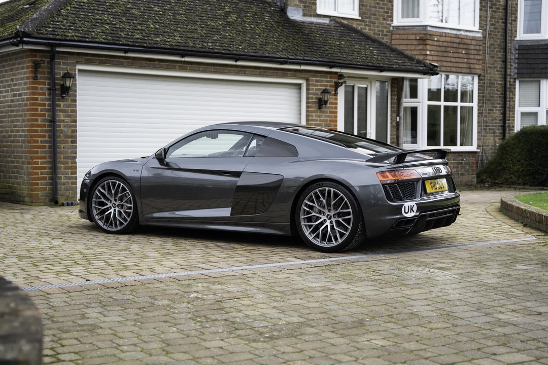 2017 Audi 4S R8 - Image 7 of 31