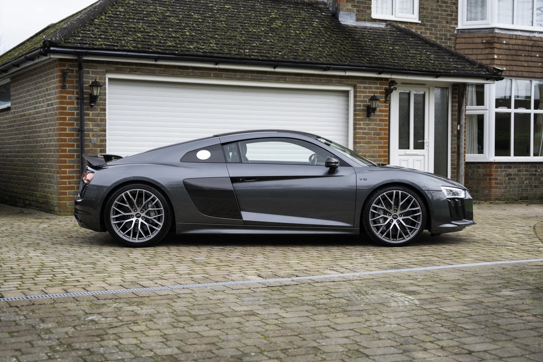 2017 Audi 4S R8 - Image 4 of 31