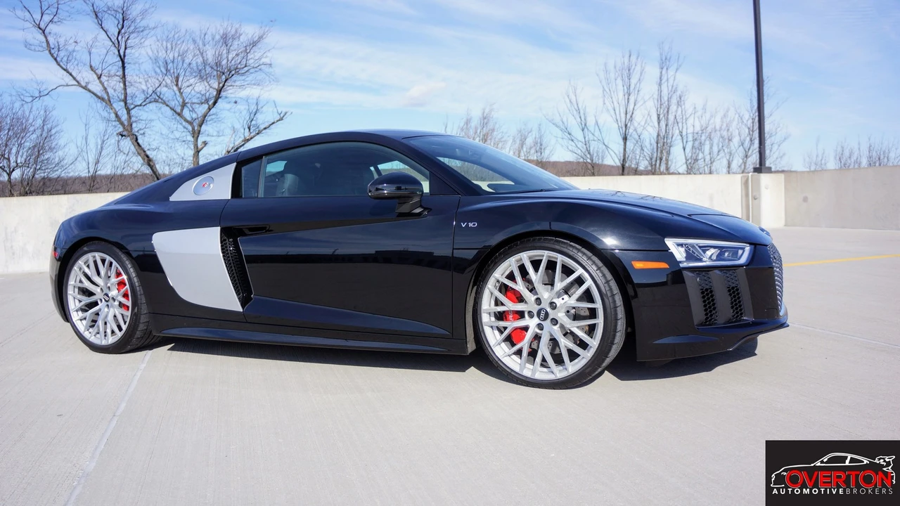 2017 Audi 4S R8 - Image 2 of 24