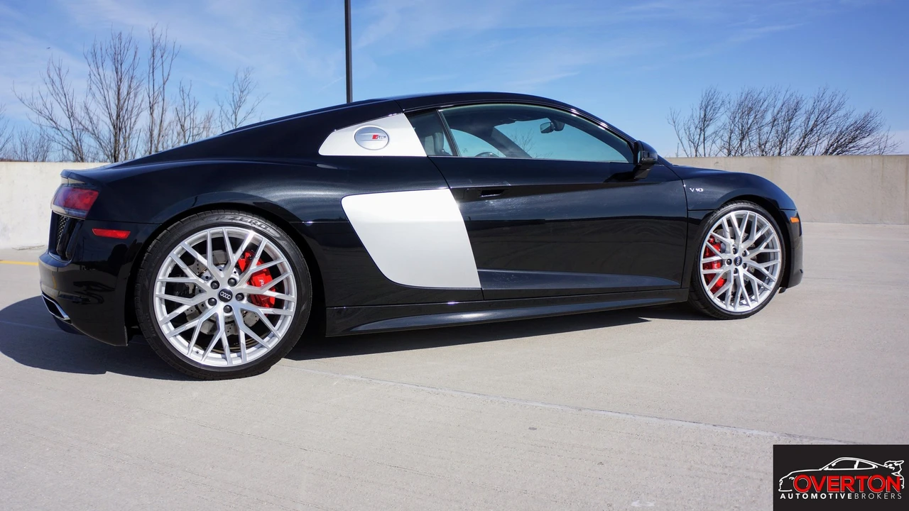 2017 Audi 4S R8 - Image 3 of 24