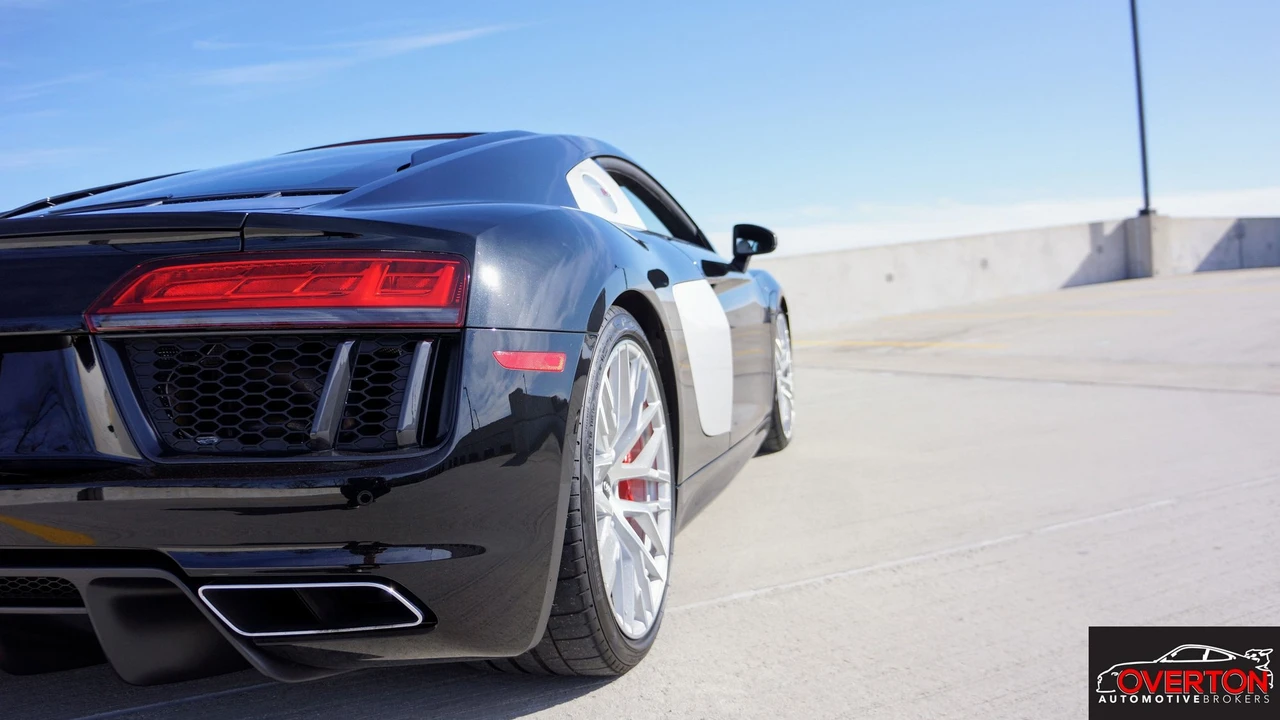 2017 Audi 4S R8 - Image 5 of 24