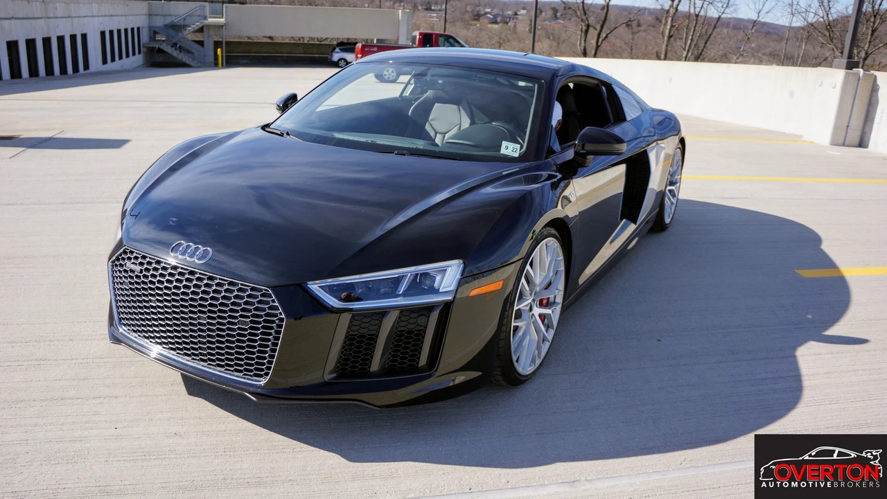 2017 Audi 4S R8 - Image 6 of 24