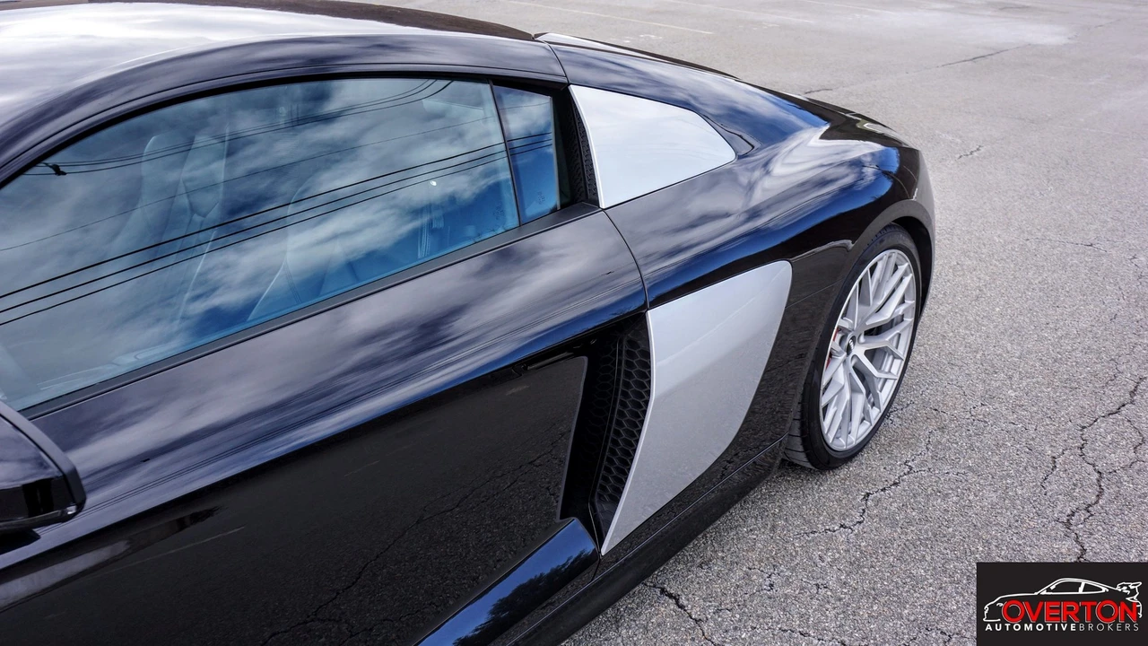 2017 Audi 4S R8 - Image 9 of 24