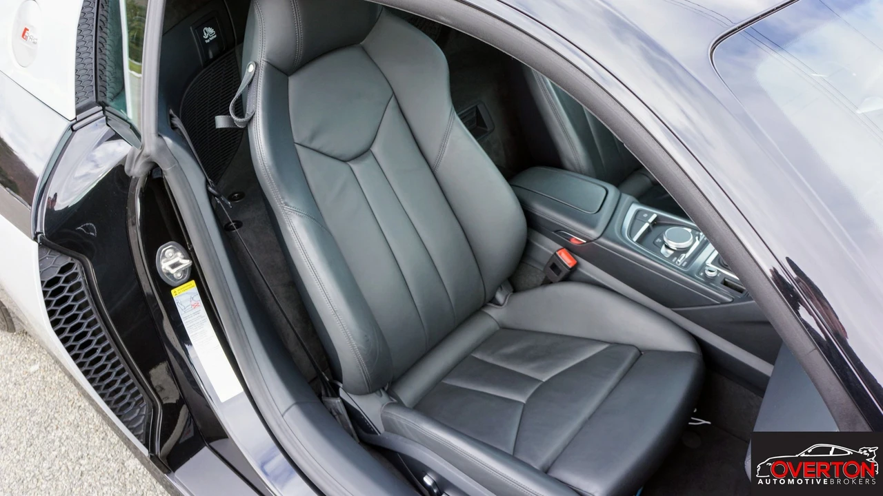 2017 Audi 4S R8 - Image 14 of 24