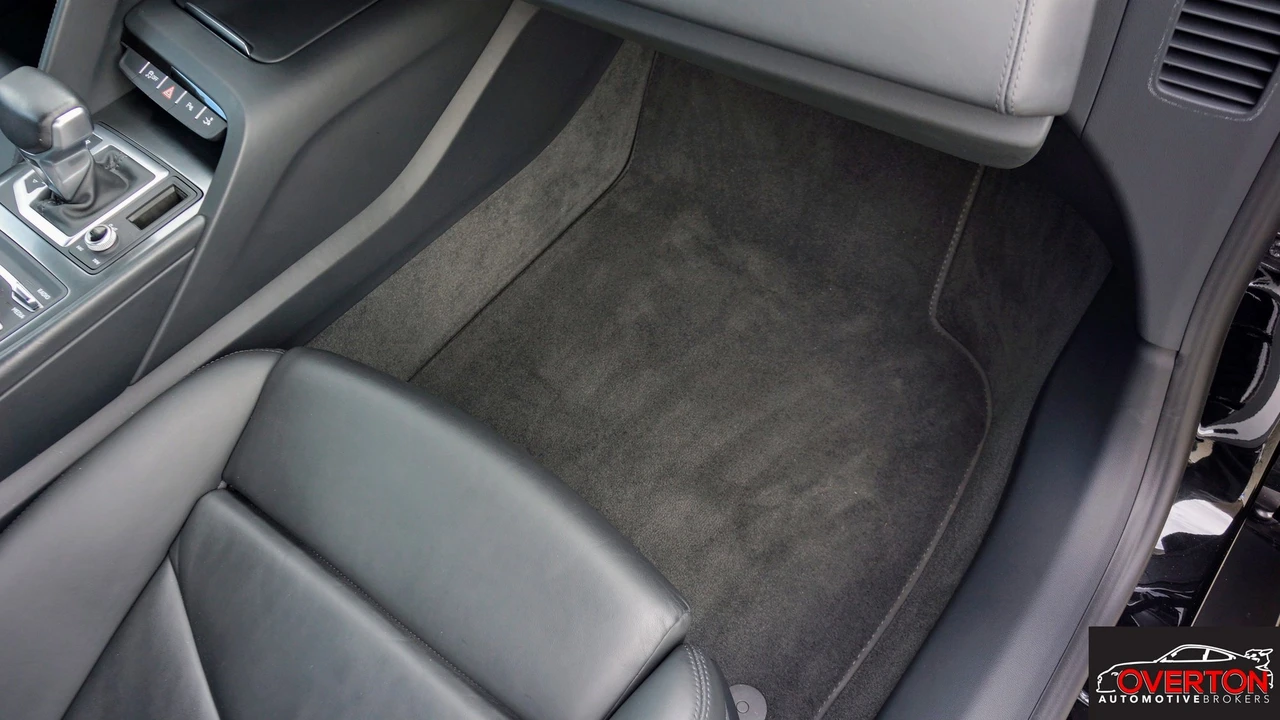 2017 Audi 4S R8 - Image 15 of 24
