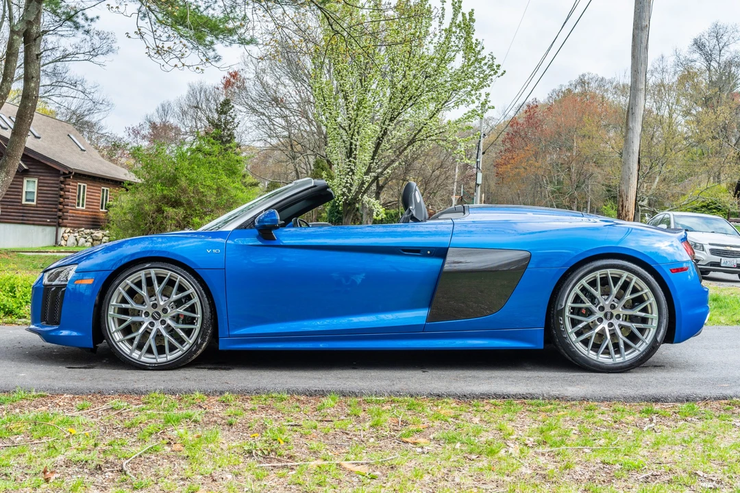 2017 Audi 4S R8 - Image 15 of 31