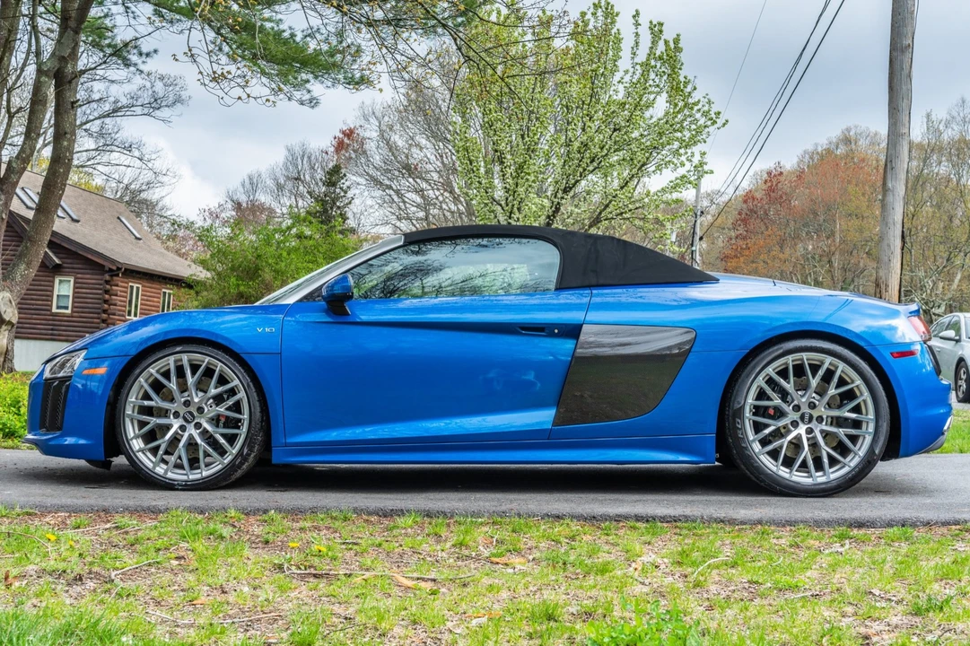 2017 Audi 4S R8 - Image 5 of 31