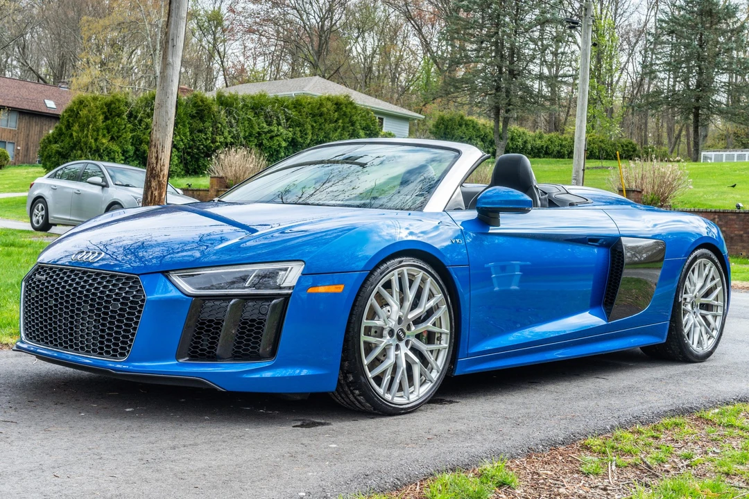 2017 Audi 4S R8 - Image 14 of 31