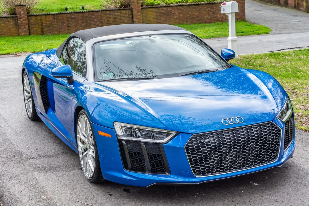 2017 Audi 4S R8 - Image 2 of 31