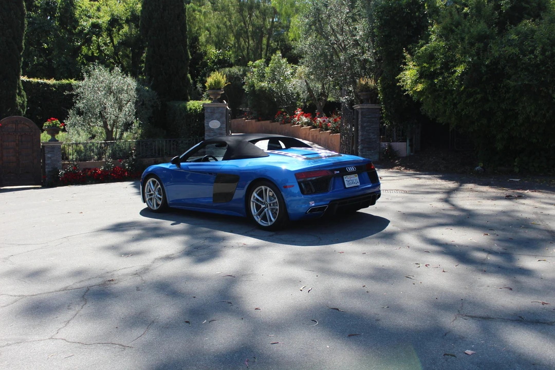 2017 Audi 4S R8 - Image 6 of 31