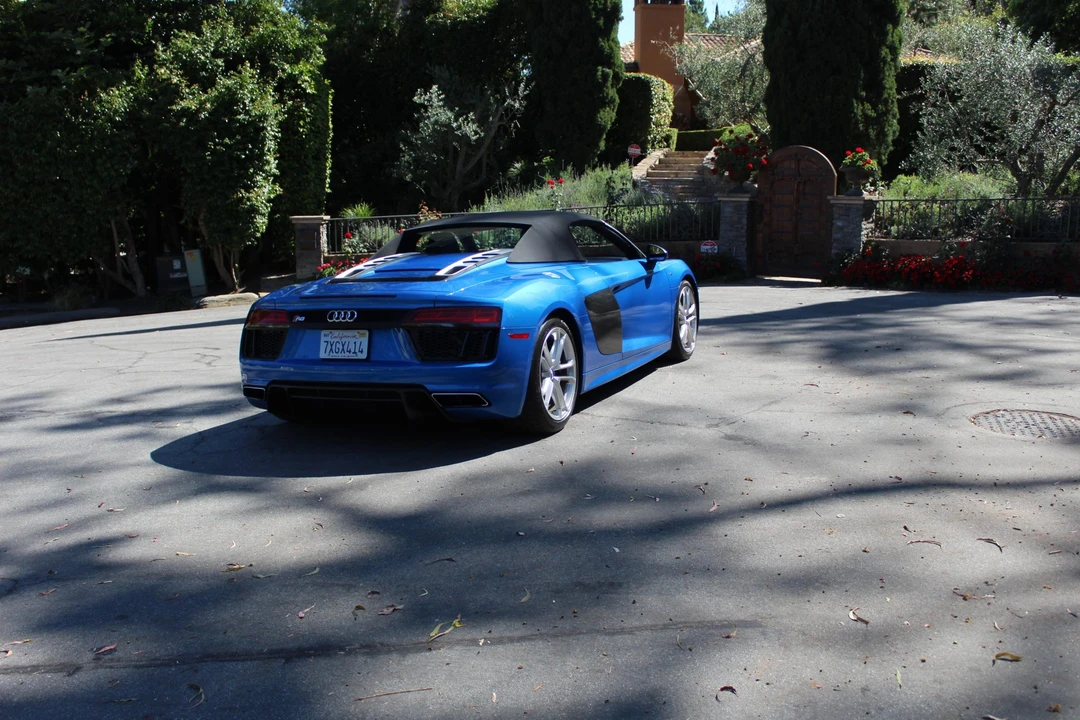 2017 Audi 4S R8 - Image 9 of 31