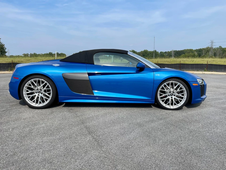 2017 Audi 4S R8 - Image 23 of 31