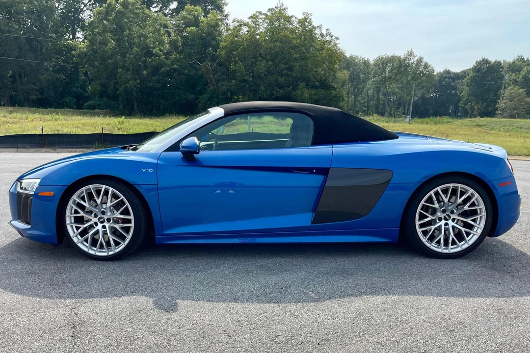 2017 Audi 4S R8 - Image 3 of 31