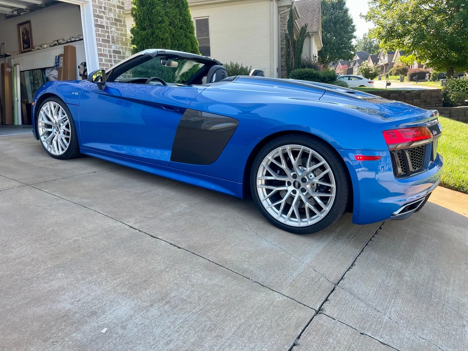 2017 Audi 4S R8 - Image 10 of 31