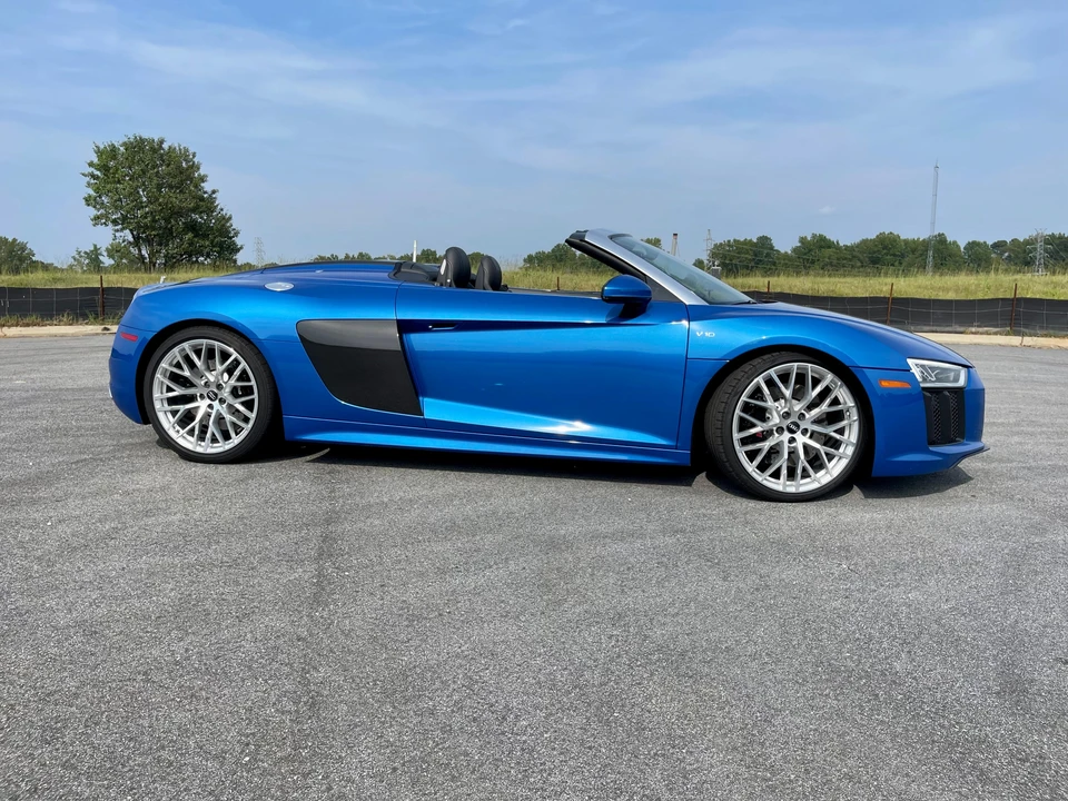 2017 Audi 4S R8 - Image 19 of 31