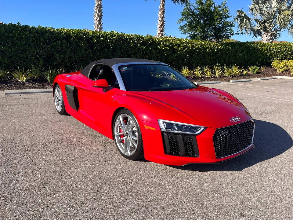 2017 Audi 4S R8 - Image 18 of 31