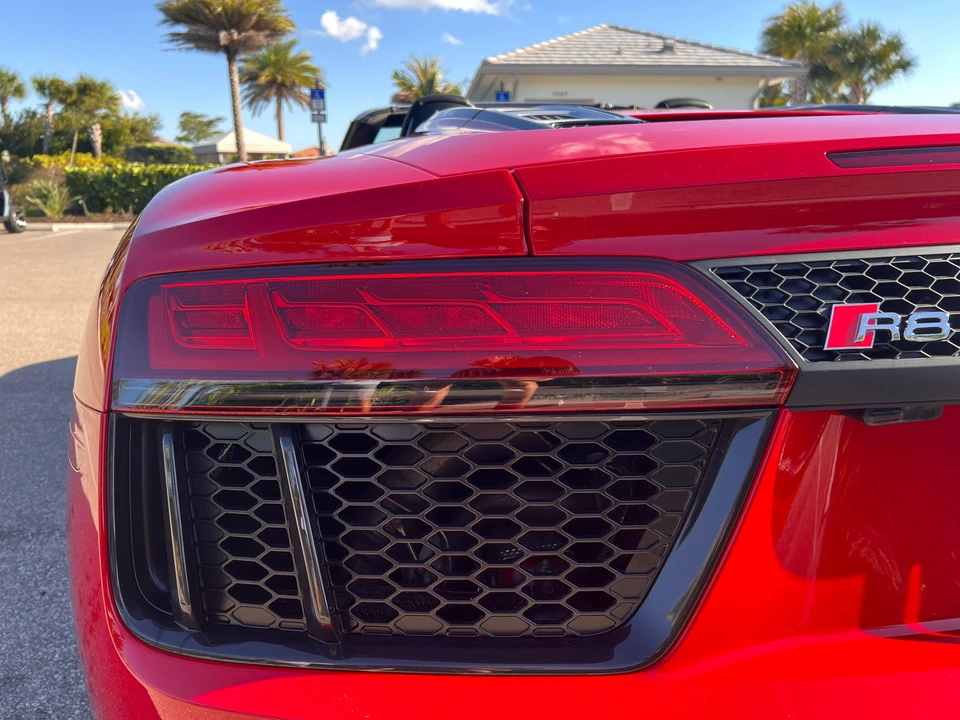 2017 Audi 4S R8 - Image 22 of 31