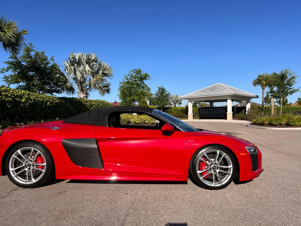 2017 Audi 4S R8 - Image 17 of 31