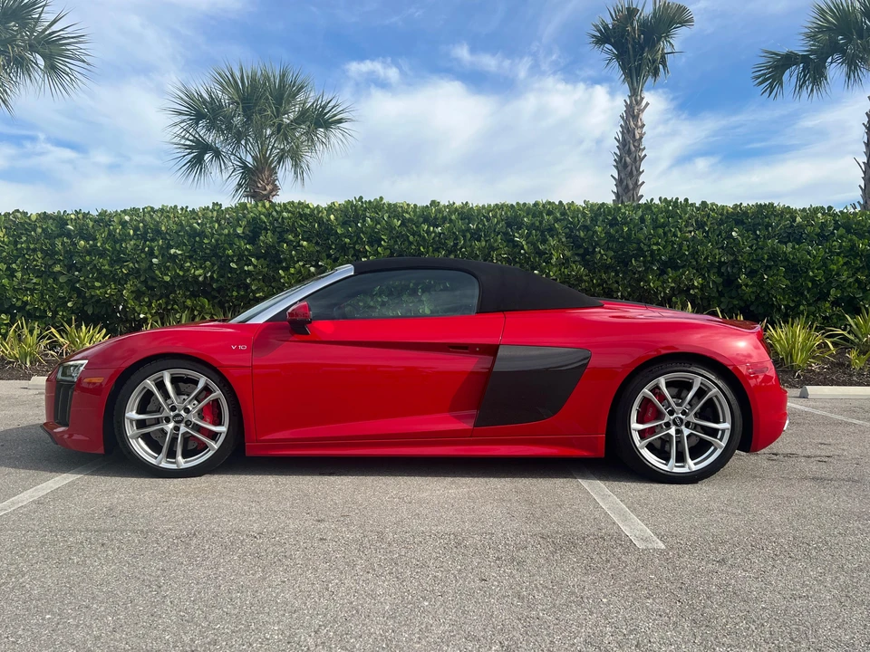 2017 Audi 4S R8 - Image 10 of 31