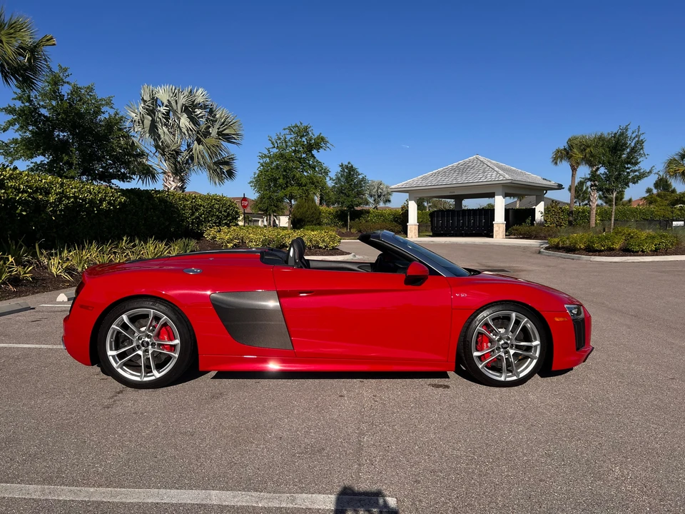 2017 Audi 4S R8 - Image 16 of 31