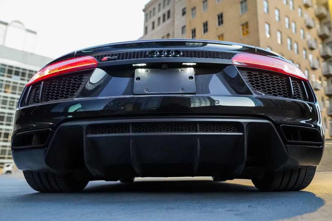 2017 Audi 4S R8 - Image 10 of 31
