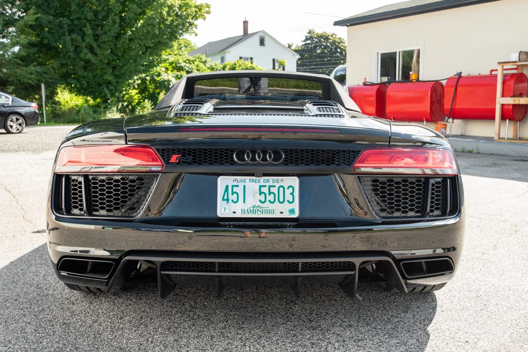 2017 Audi 4S R8 - Image 14 of 31