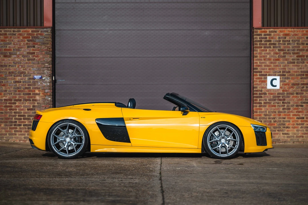 2017 Audi 4S R8 - Image 8 of 31