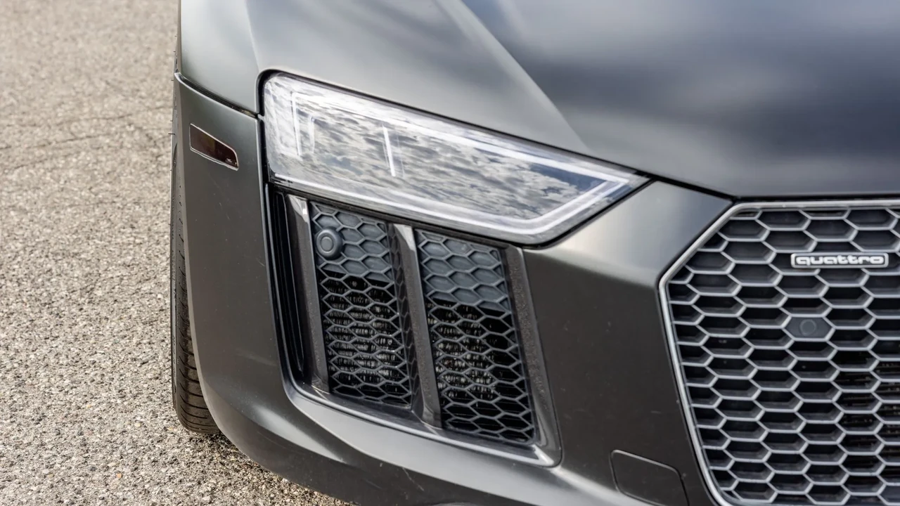 2017 Audi 4S R8 - Image 12 of 31
