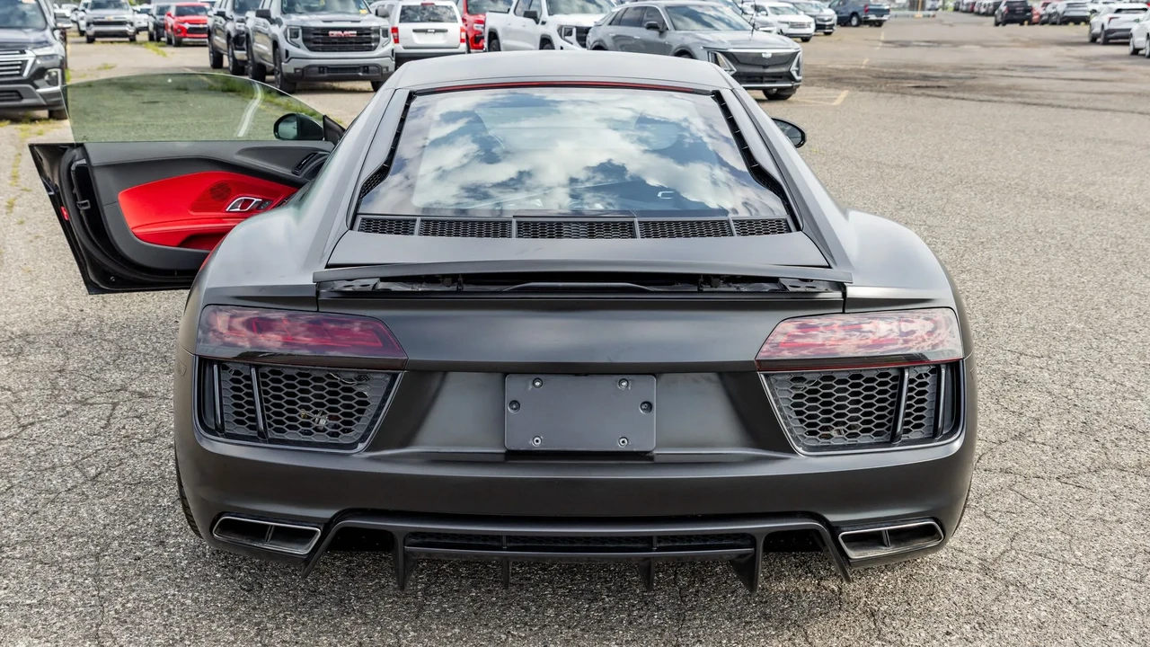 2017 Audi 4S R8 - Image 11 of 31